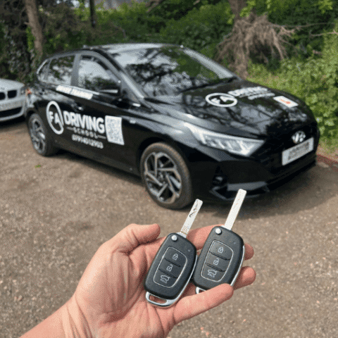 Mobile car key replacement and auto locksmith service in Essex